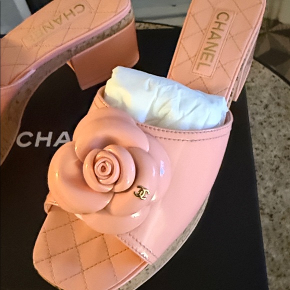 CHANEL Coral Floral Mules - Picture 3 of 3